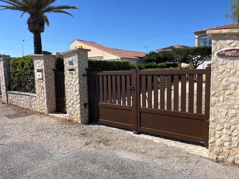 Mise en place d'un Portail battant Kostum modèle Argoats sur Carry le Rouet