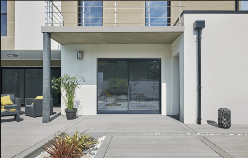 Mise en place de baie à galandage Aluminium Kline sur Istres