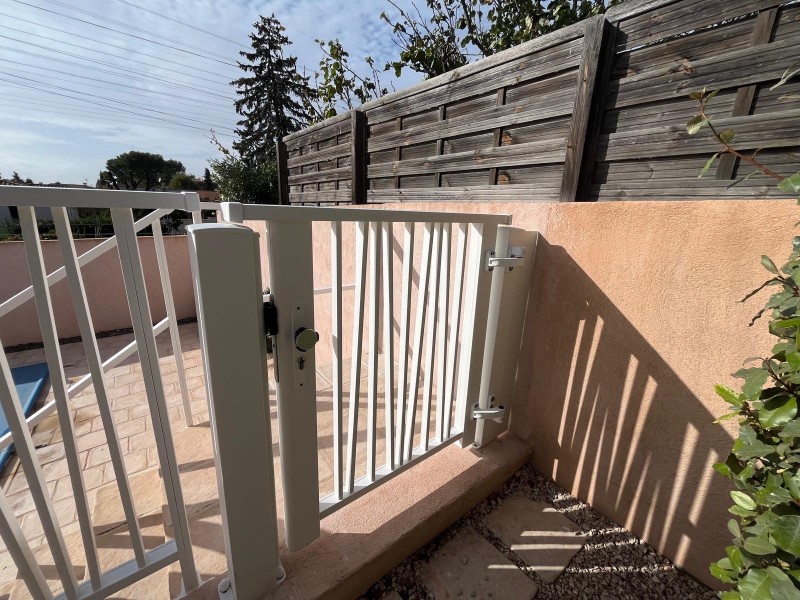 Garde corps Kostum Tevel avec portillon sur Martigues