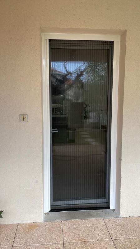 Mise en place de Moustiquaires Cosywee Plisséa sur Ventabren