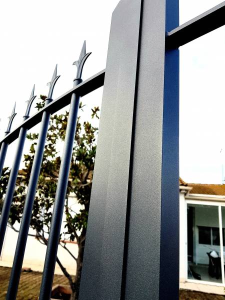 Portail aluminium Aspect Forgé