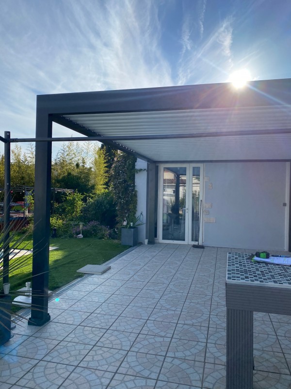 Pergola bioclimatique sur Martigues