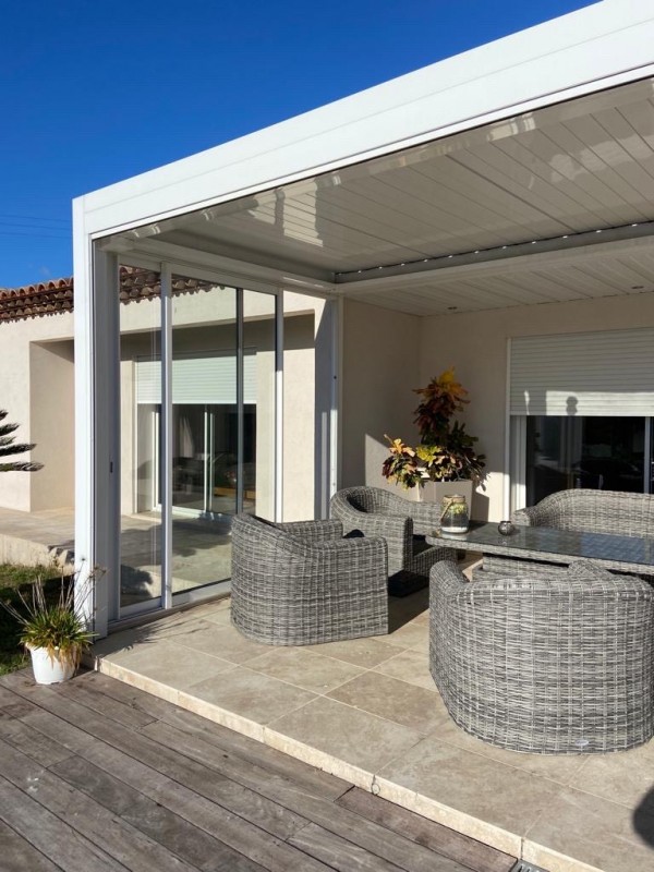 Mise en place d'une pergola open bioclimatique sur Marignane