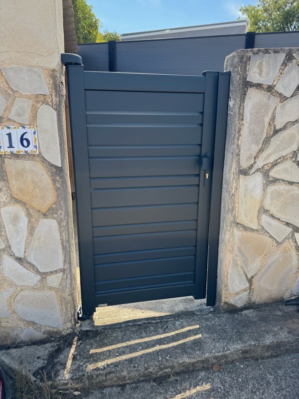 Mise en place d'un portail Kostum modèle Strolad sur Istres