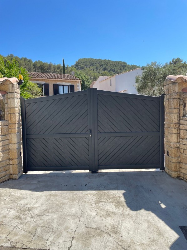 Mise en place d'un Portail Battant PREFALU sur Istres