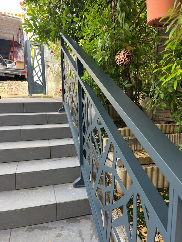 Mise en place d'une rampes d'accès gardes corps sur Martigues