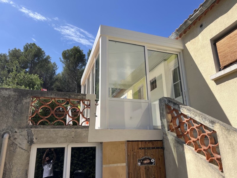 Mise en place d'une véranda Akraplast sur Martigues