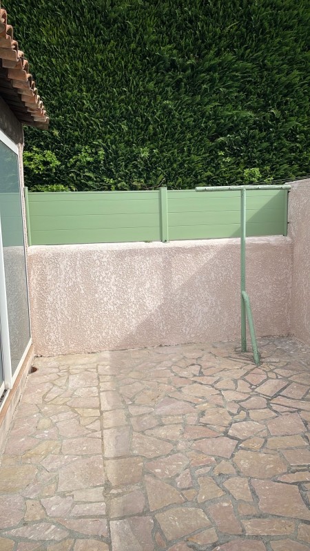 Cloture Kostum sur carry le rouet