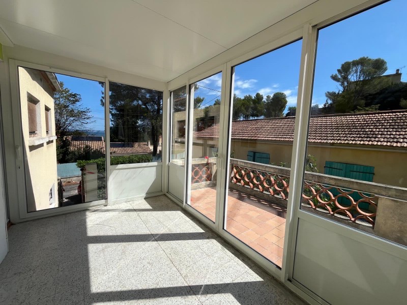 Mise en place d'une véranda Akraplast sur Martigues