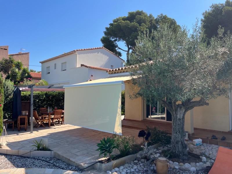 Mise en place d'un store banne Marquises Onyx sur Fuveau