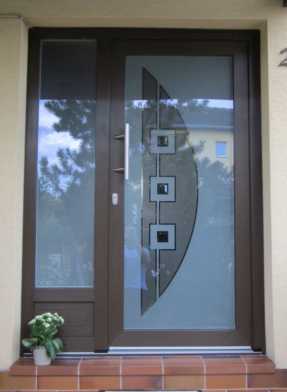 Porte avec vitrage renforcé sur Sausset-les-Pins