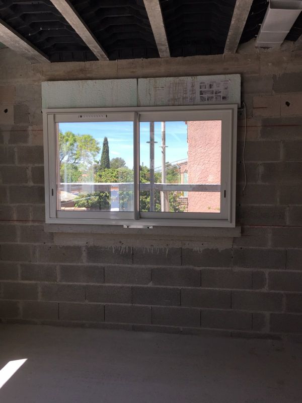 Fenêtre en ALU sur la Couronne