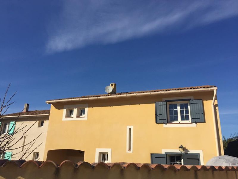 Volets battants 7031 fsm sur Saint-mitre